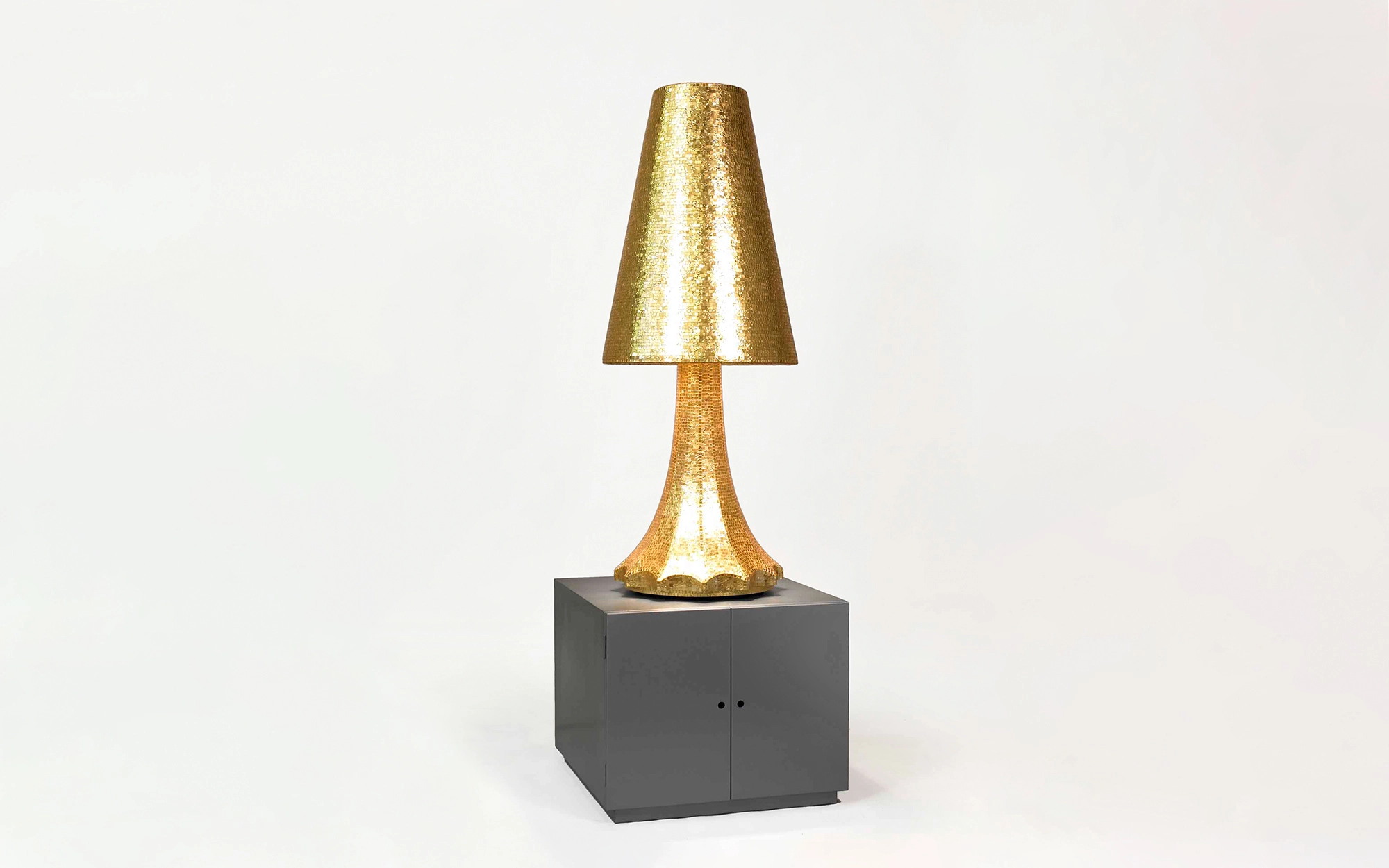 Lampada yellow gold - Alessandro Mendini - Console - Galerie kreo