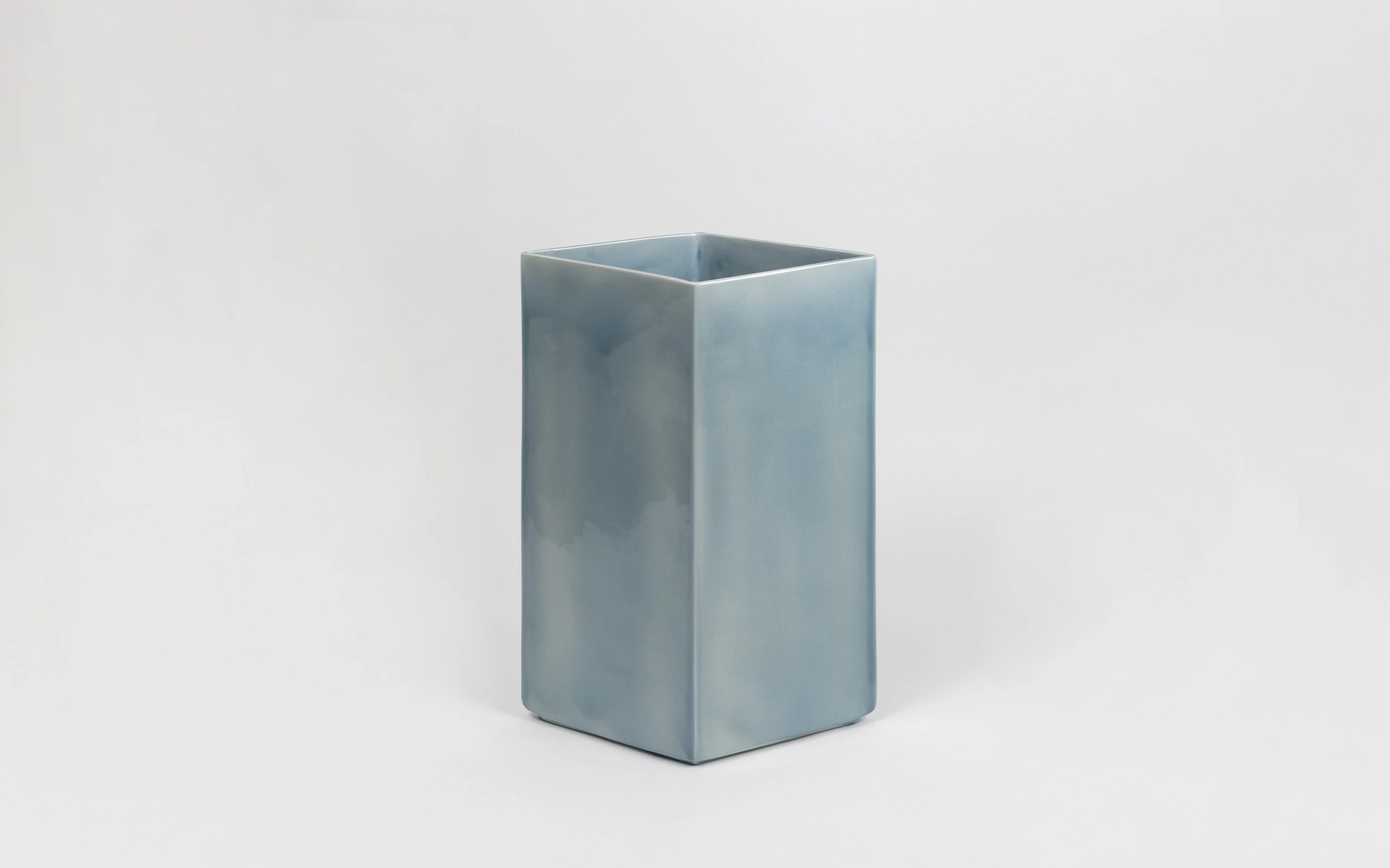 Vase Losange 67 blue - Ronan & Erwan Bouroullec - Console - Galerie kreo