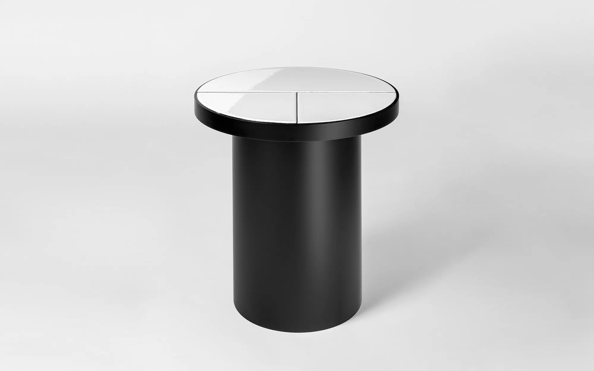 Fraction - monochromatic Side Table - Pierre Charpin - Miscellaneous - Galerie kreo