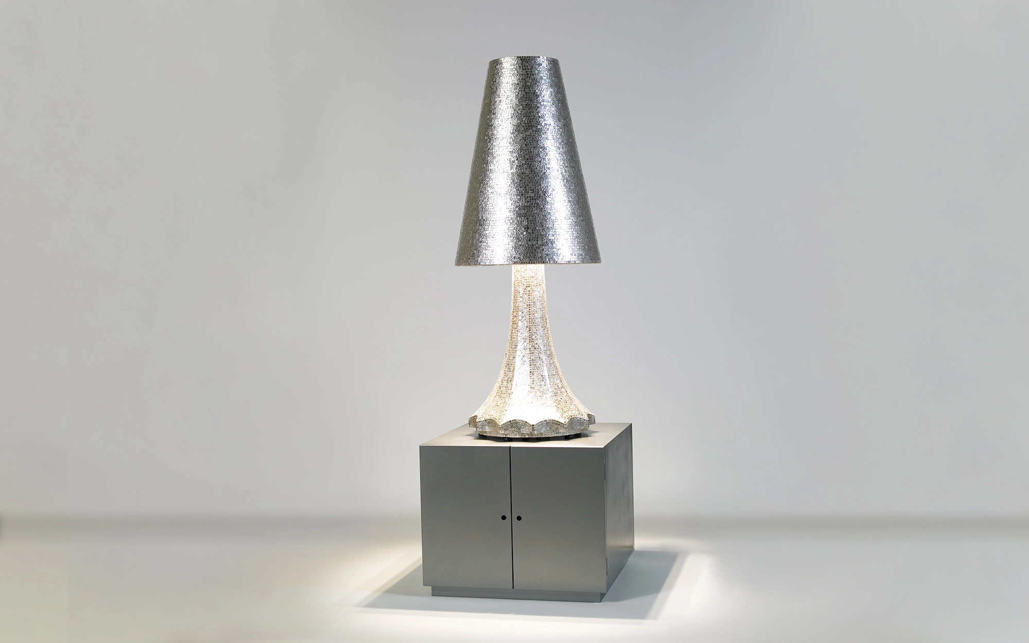 Lampada white gold - Alessandro Mendini - Sofa - Galerie kreo
