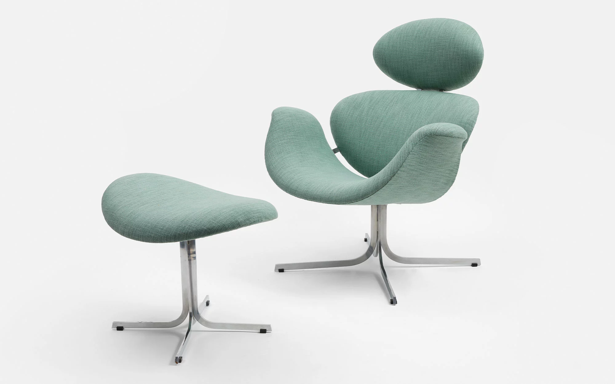 F 551 armchair and ottoman (light green) - Pierre Paulin - Floor light - Galerie kreo