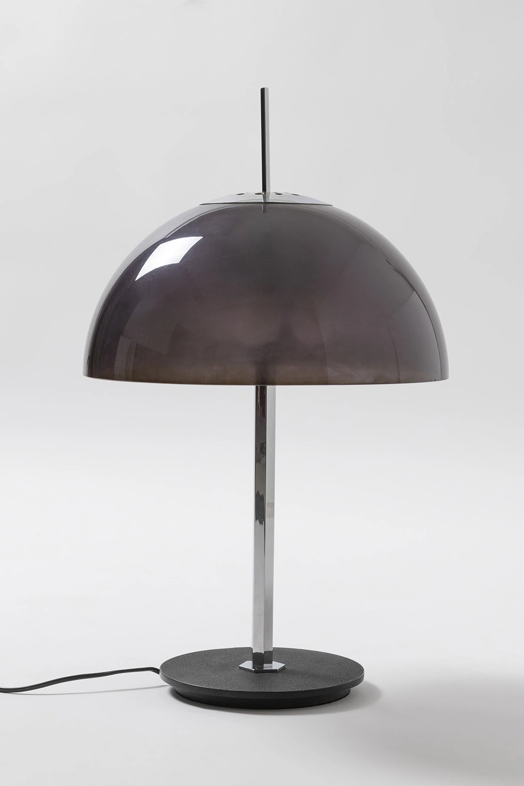 584/G (grey) - Gino Sarfatti - Table light - Galerie kreo