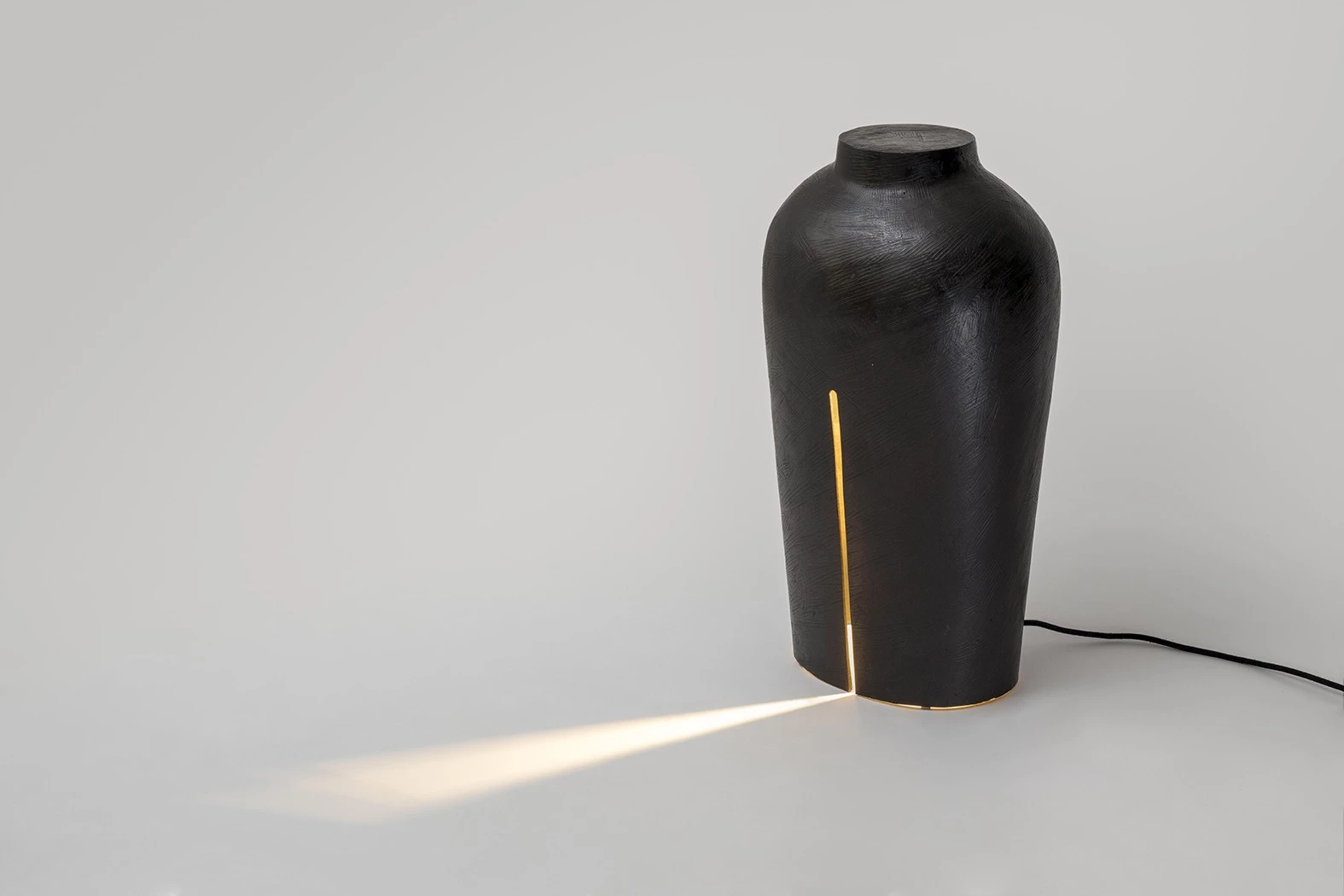 Amphora I - Guillaume Bardet - Table light - Galerie kreo