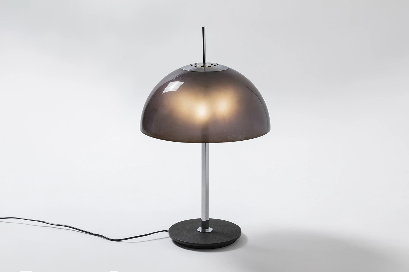 584/G (grey) - Gino Sarfatti - Table light - Galerie kreo