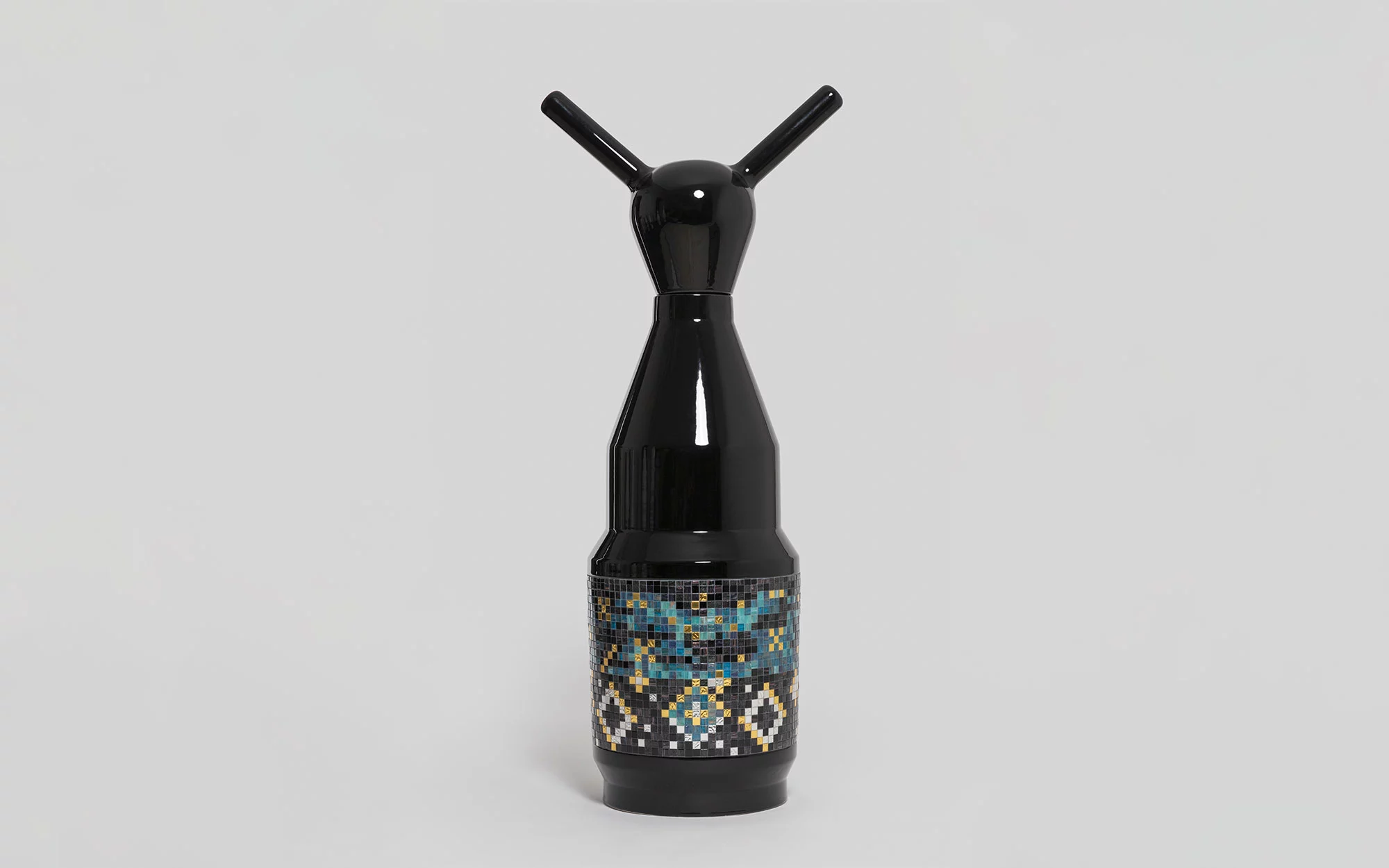 Bulletrabbit black vase   - Jaime Hayon - .