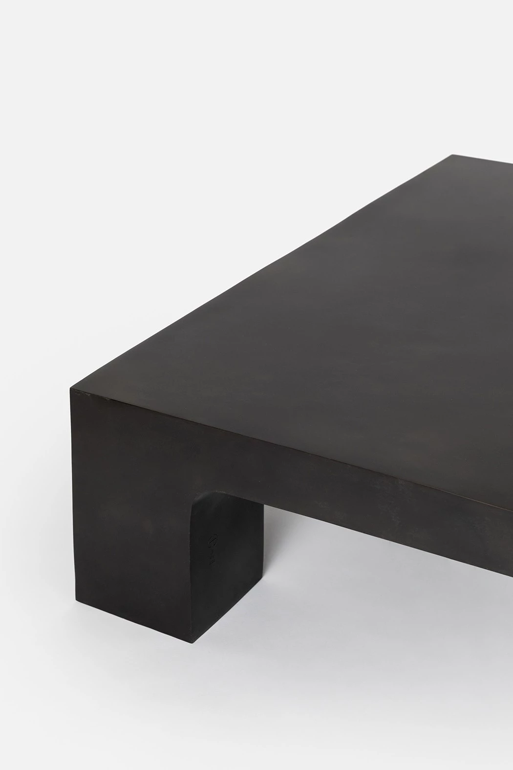 Single Leg - Guillaume Bardet - Coffee table - Galerie kreo