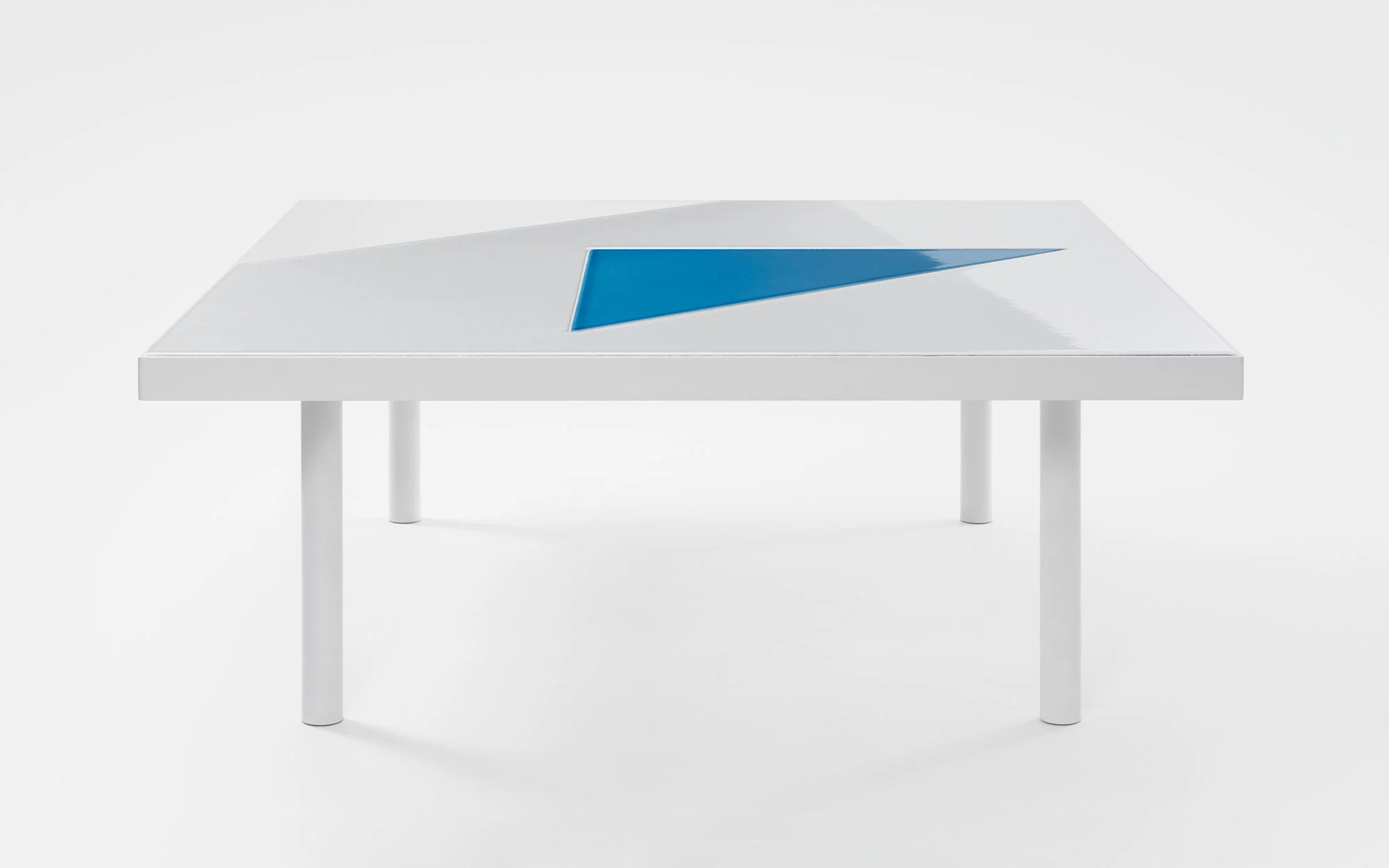 Translation Triangolo Coffee Table - Pierre Charpin - Resemblance(s).