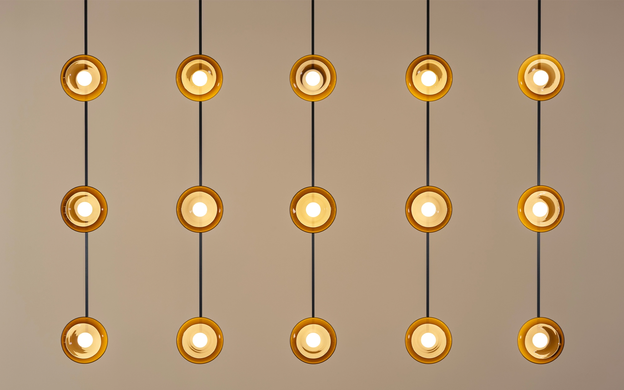 Clair-obscur MULTIPLE AMBER - Ronan Bouroullec - ceiling-light - Galerie kreo