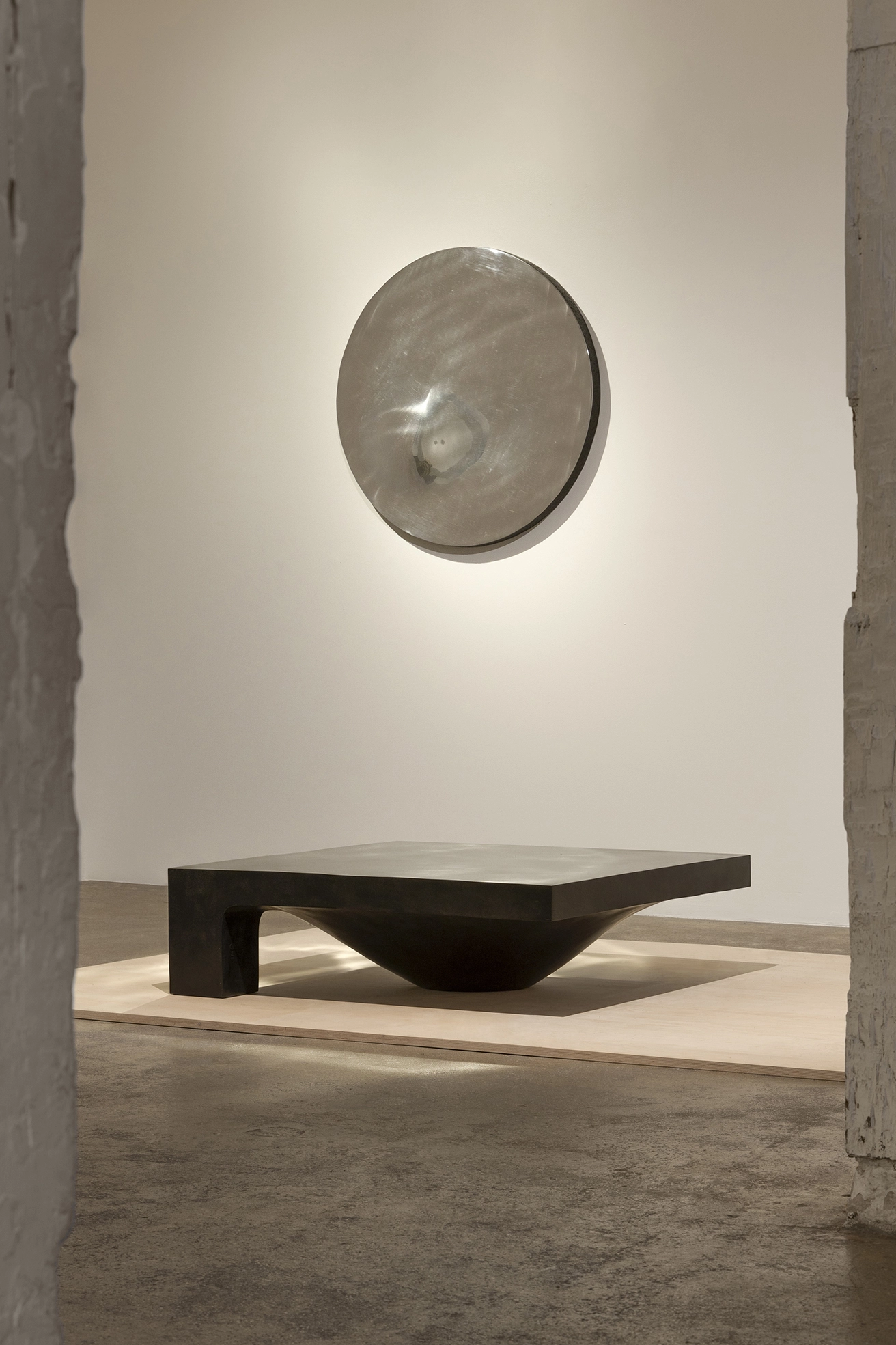 Single Leg - Guillaume Bardet - Coffee table - Galerie kreo