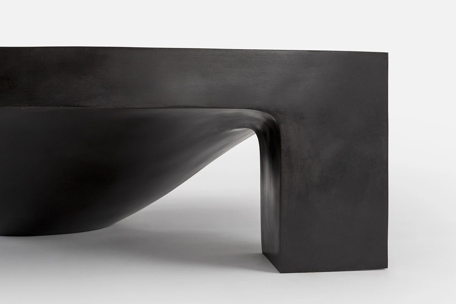 Single Leg - Guillaume Bardet - Coffee table - Galerie kreo