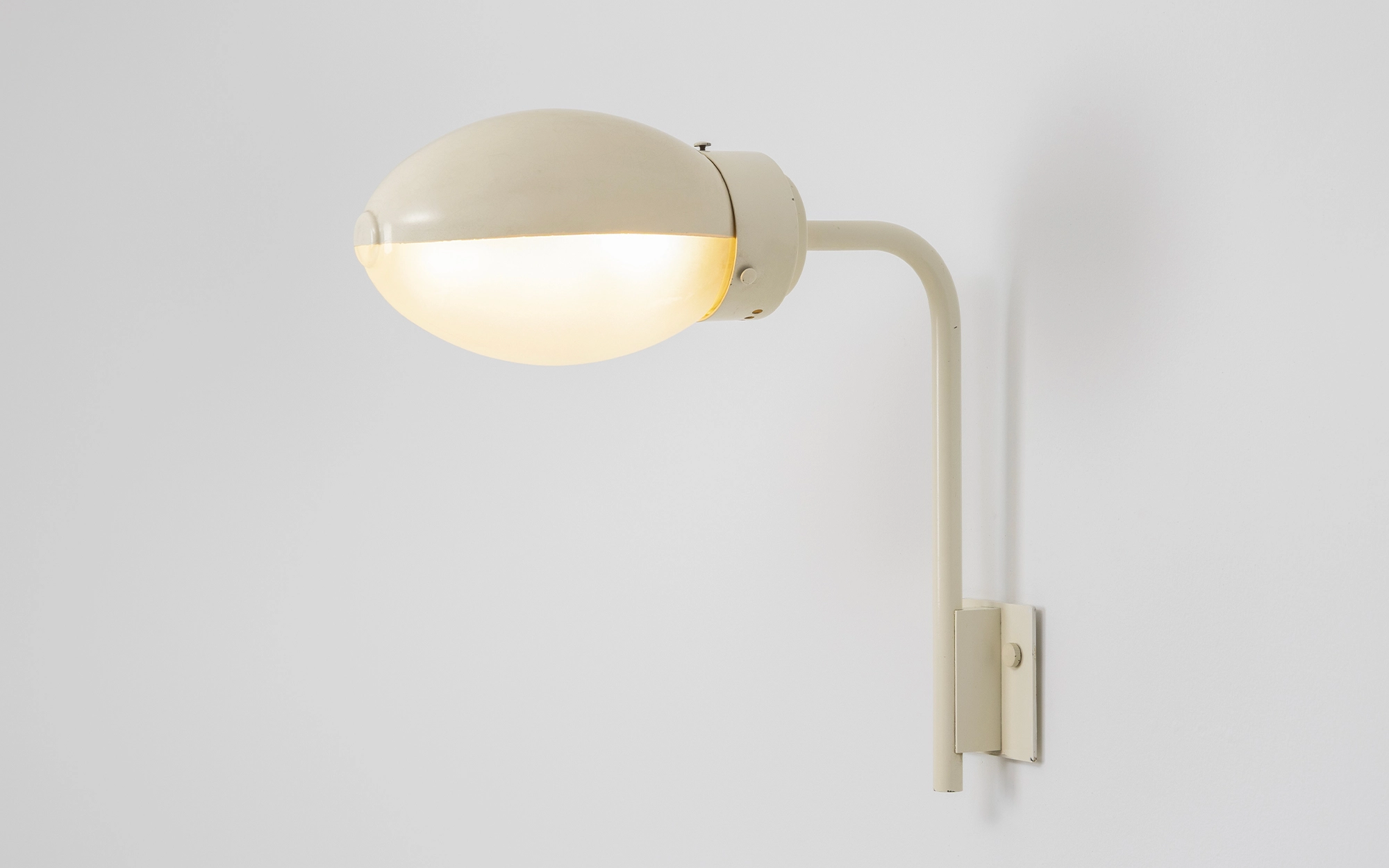 141 - Franco and Franca Albini and Helg - wall-light - Galerie kreo